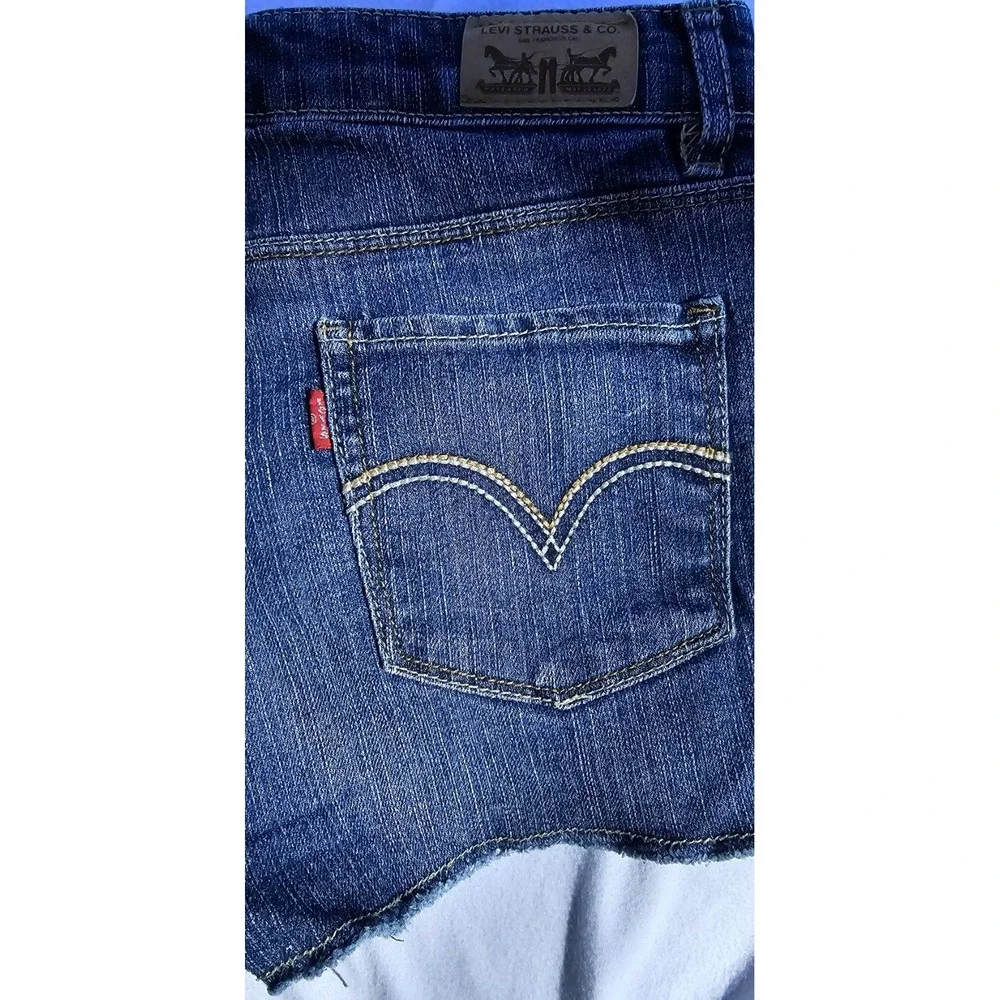 Levi's Shorty Shorts Raw Distressed Hem Medium Wash Denim Shorts Size 14 - Picture 11 of 14